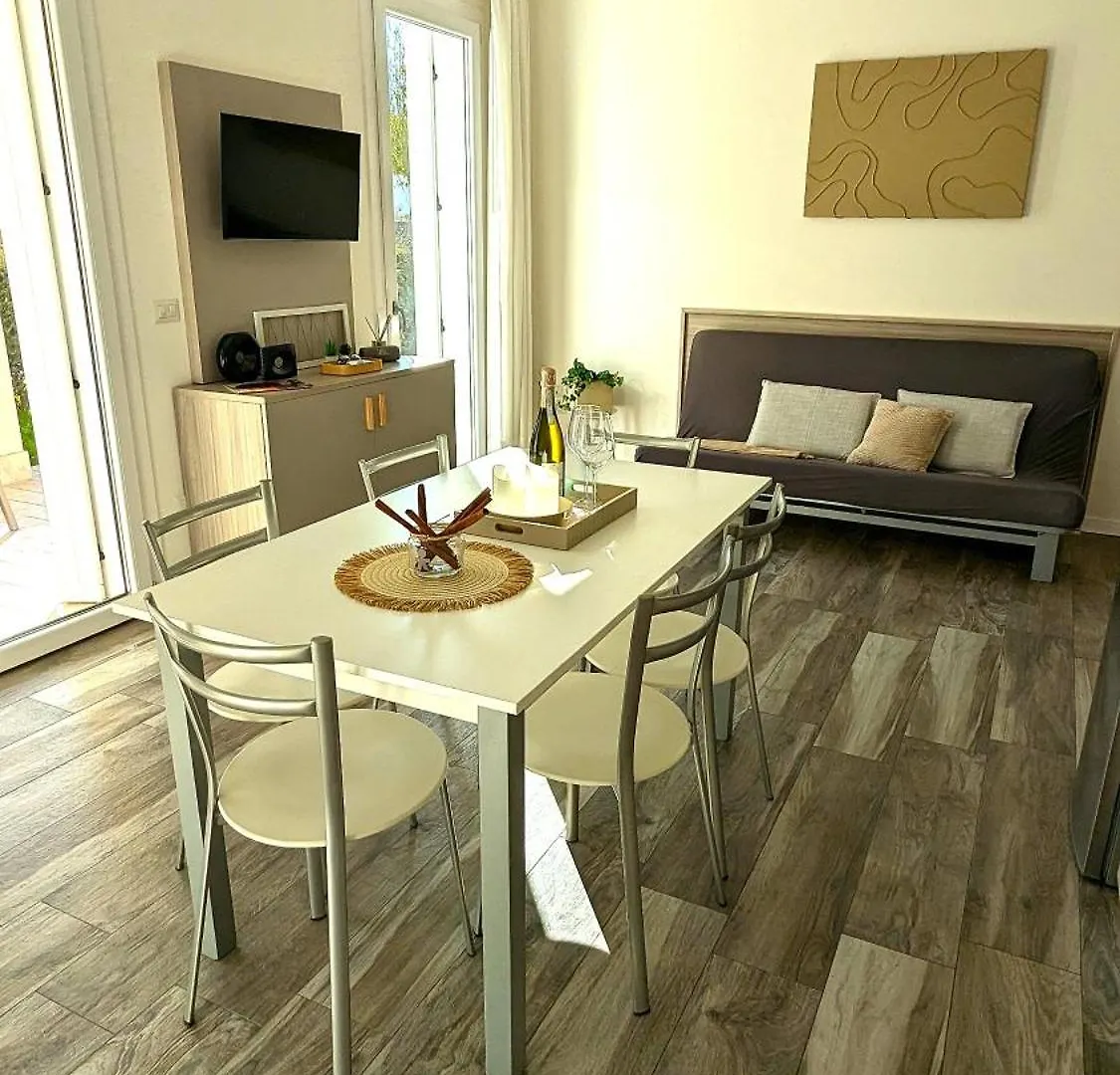 Nyaraló Green Village Appartamento 400Mt Da Pzza Mazzini Lido di Jesolo