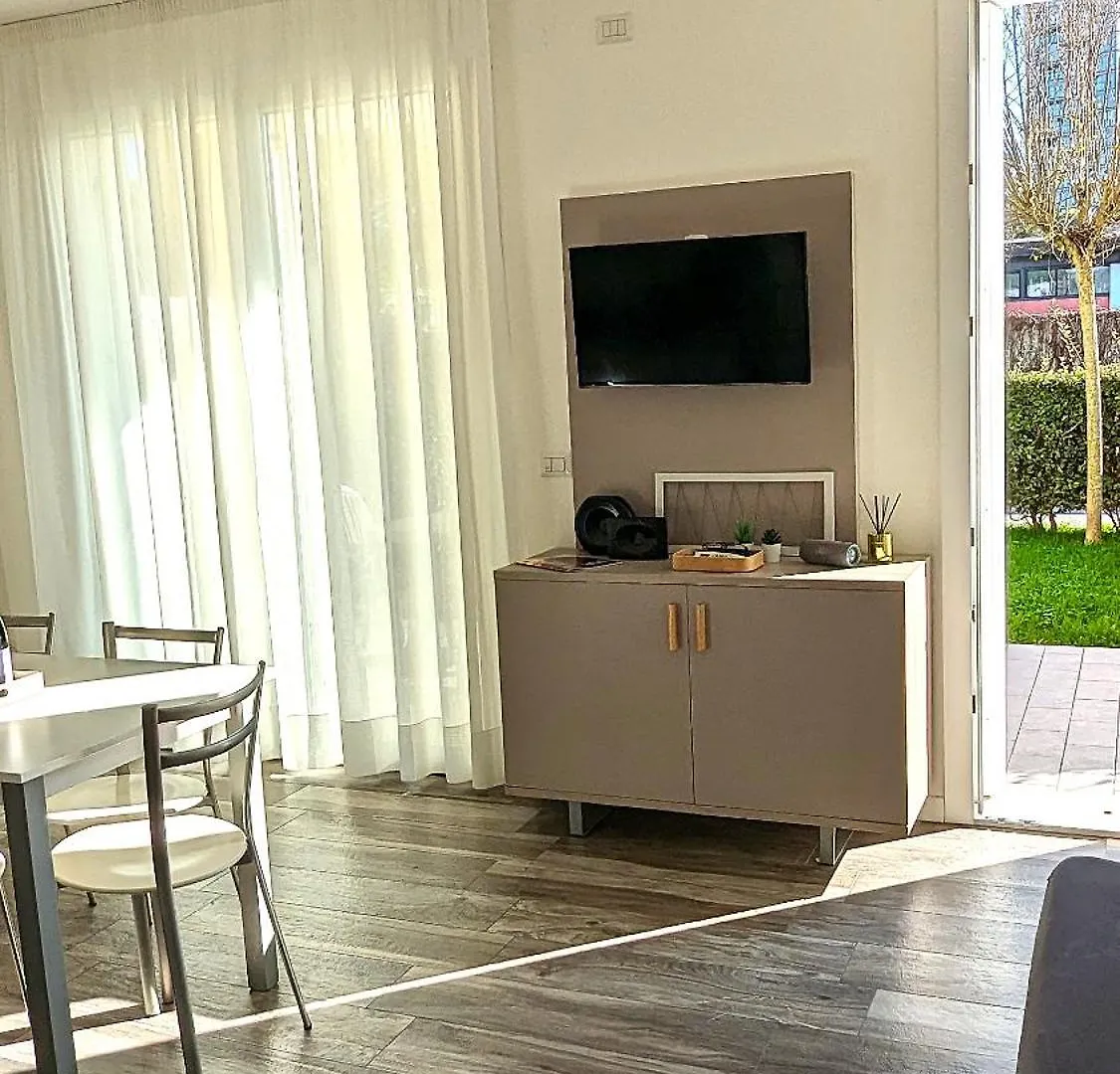 Green Village Appartamento 400Mt Da Pzza Mazzini 利多迪迪耶索洛 度假居