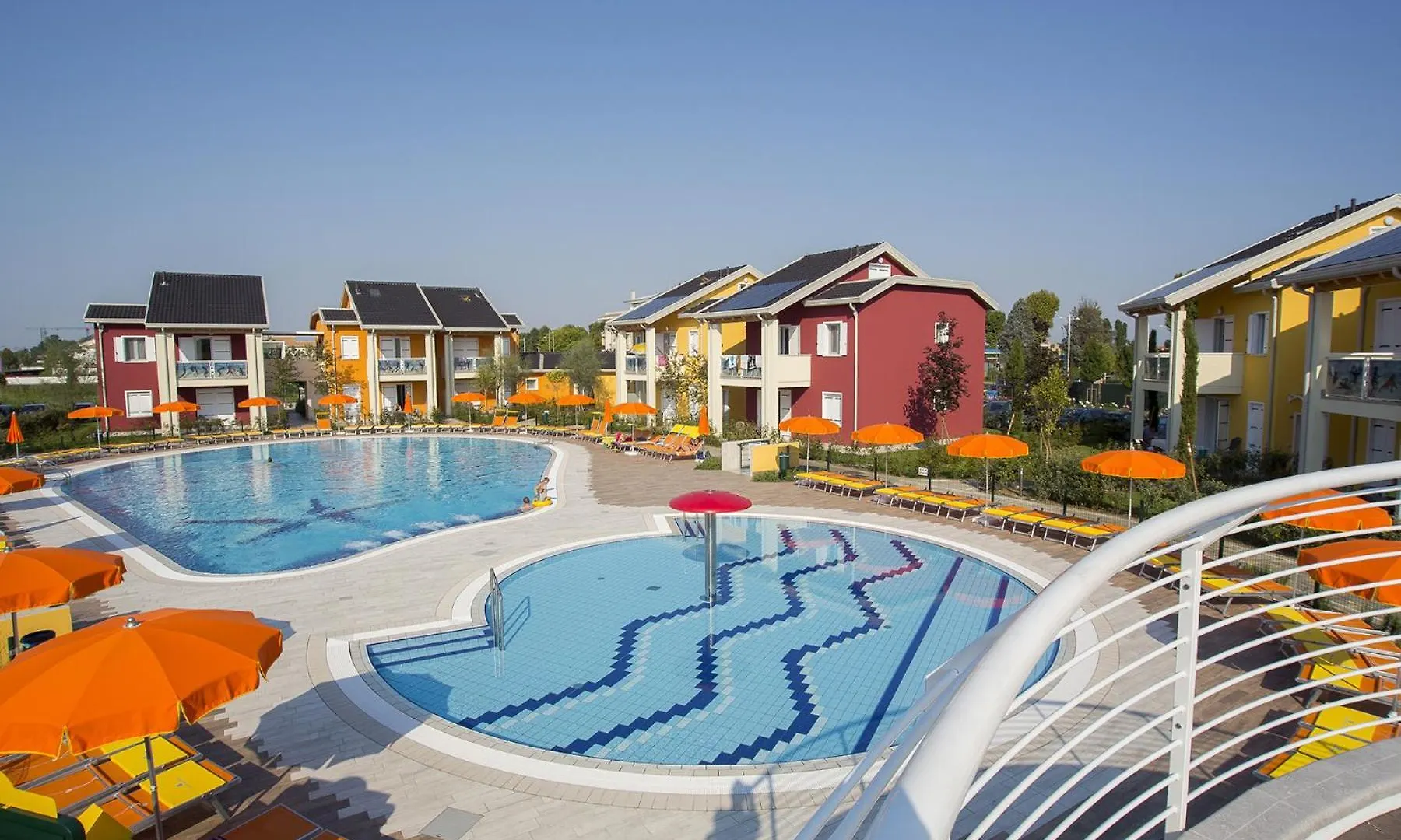 Contacts de Green Village Appartamento 400Mt Da Pzza Mazzini